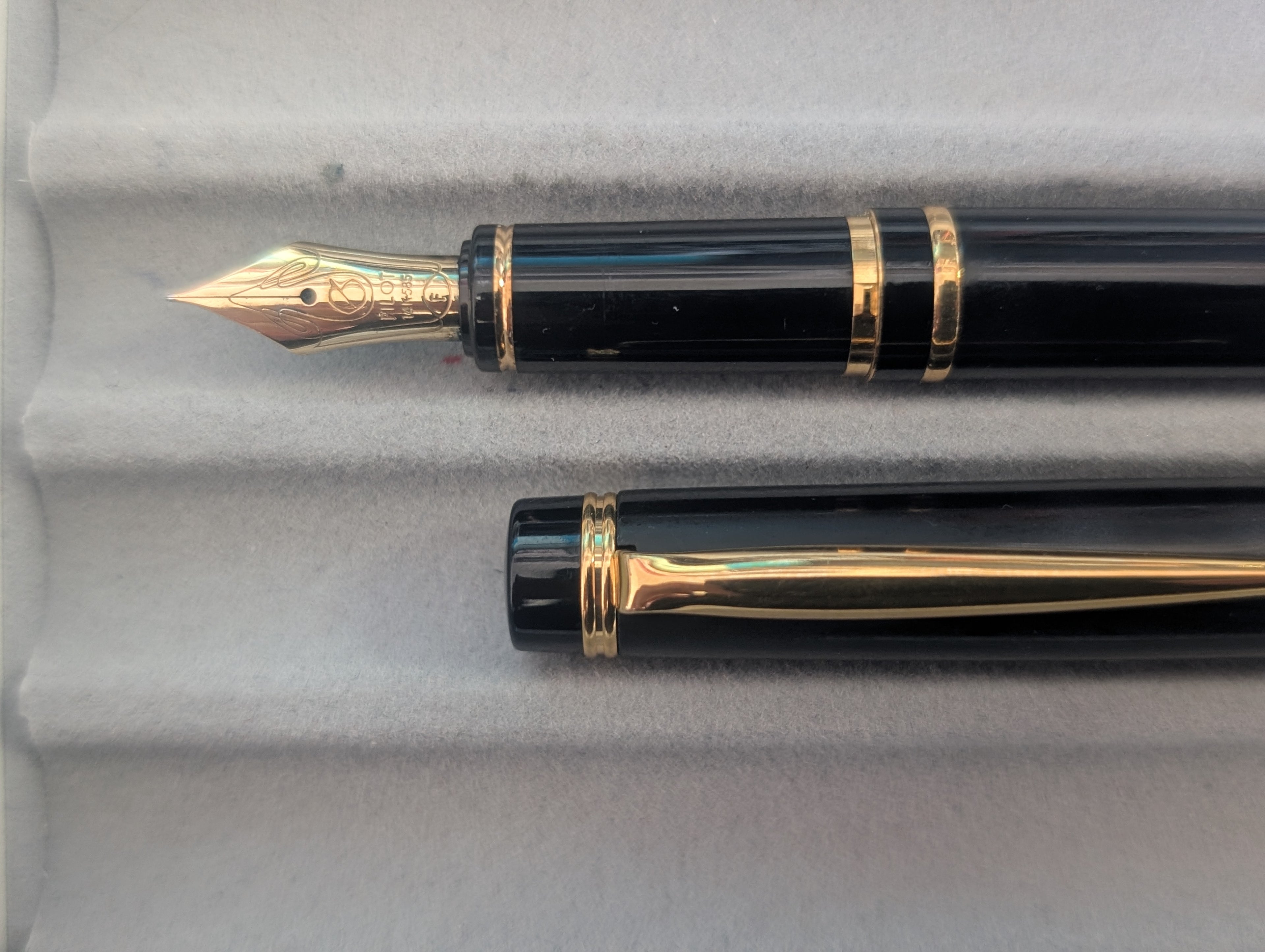 PILOT GRANCE -- CLASSIC BLACK