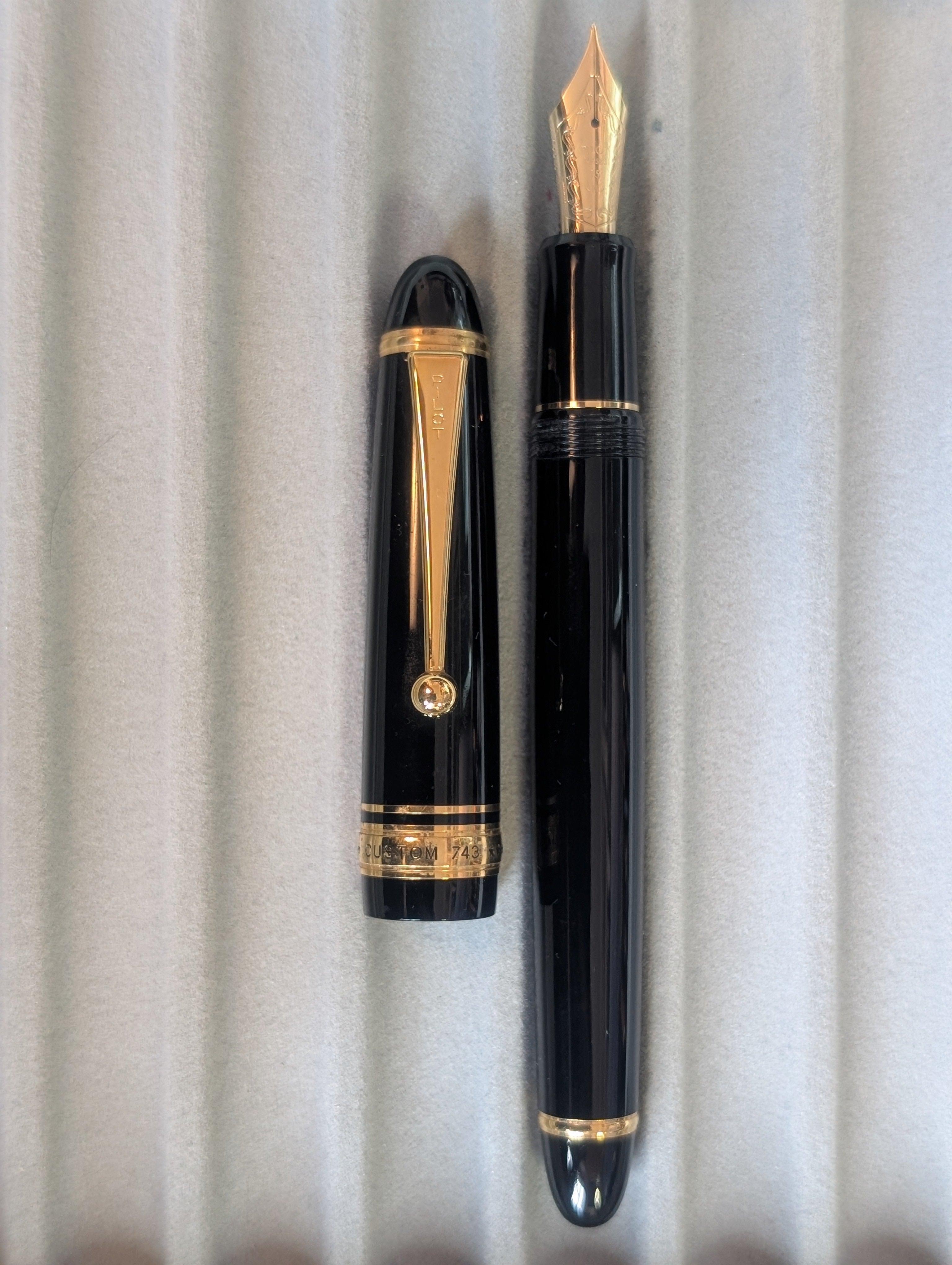 PILOT CUSTOM 743