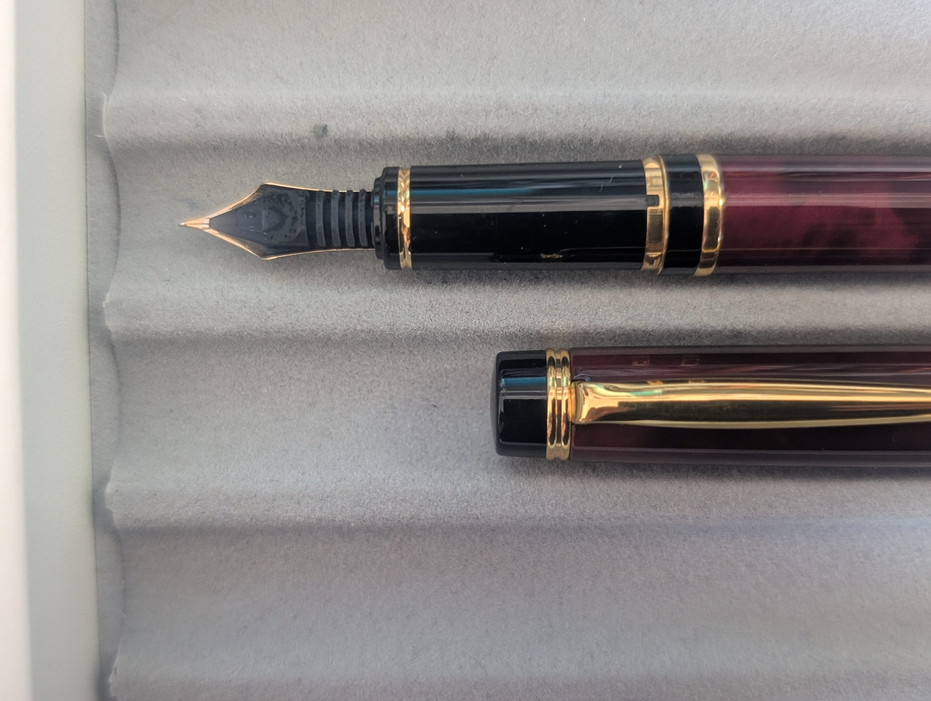 PILOT GRANCE -- MARBLE RED