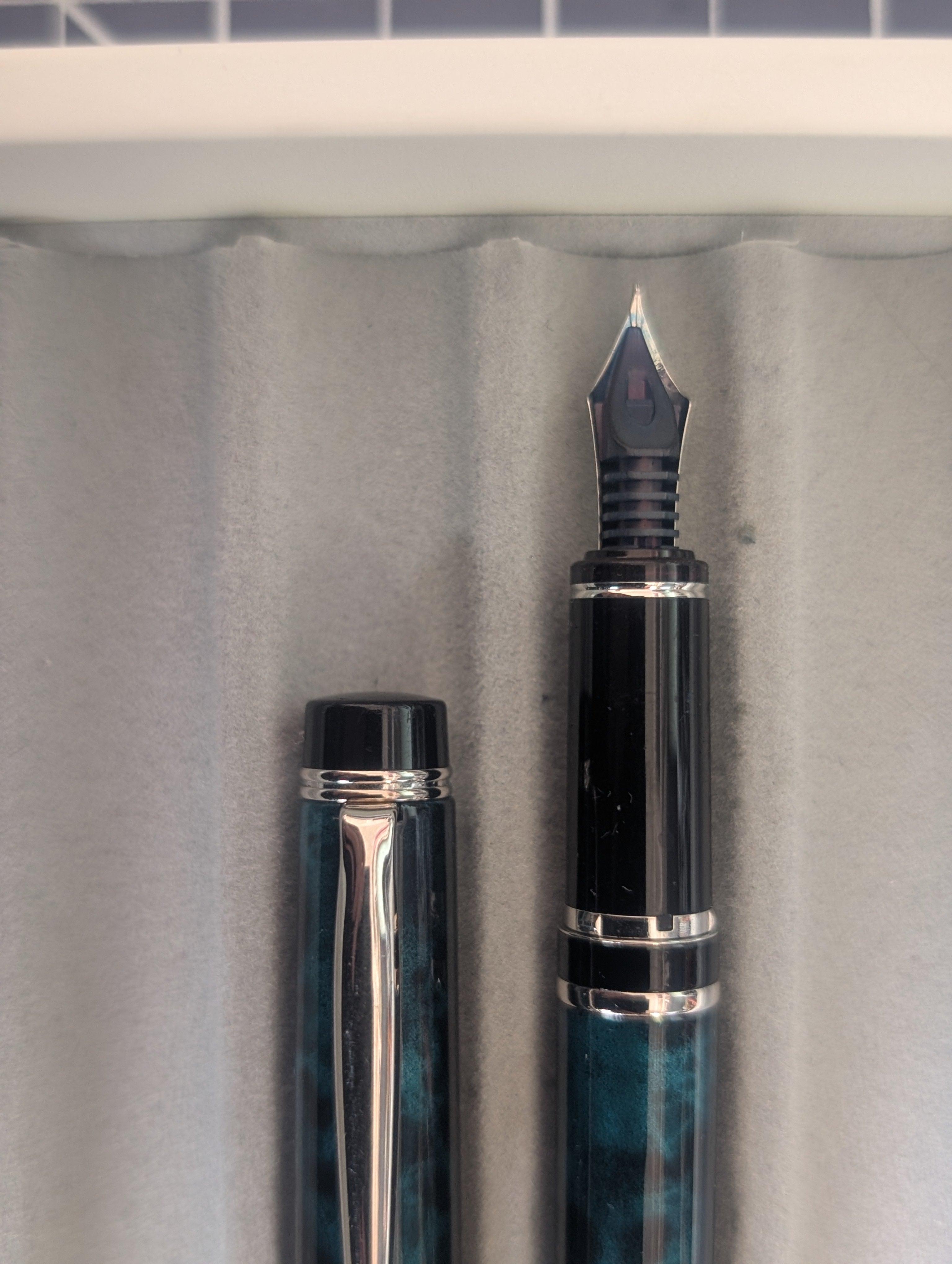 PILOT GRANCE -- GREEN MARBLE